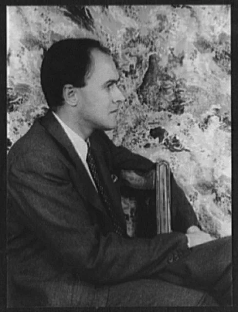 Roald Dahl auf einem Schwarz-Weiß-Porträt von Carl Van Vechten, 1954.