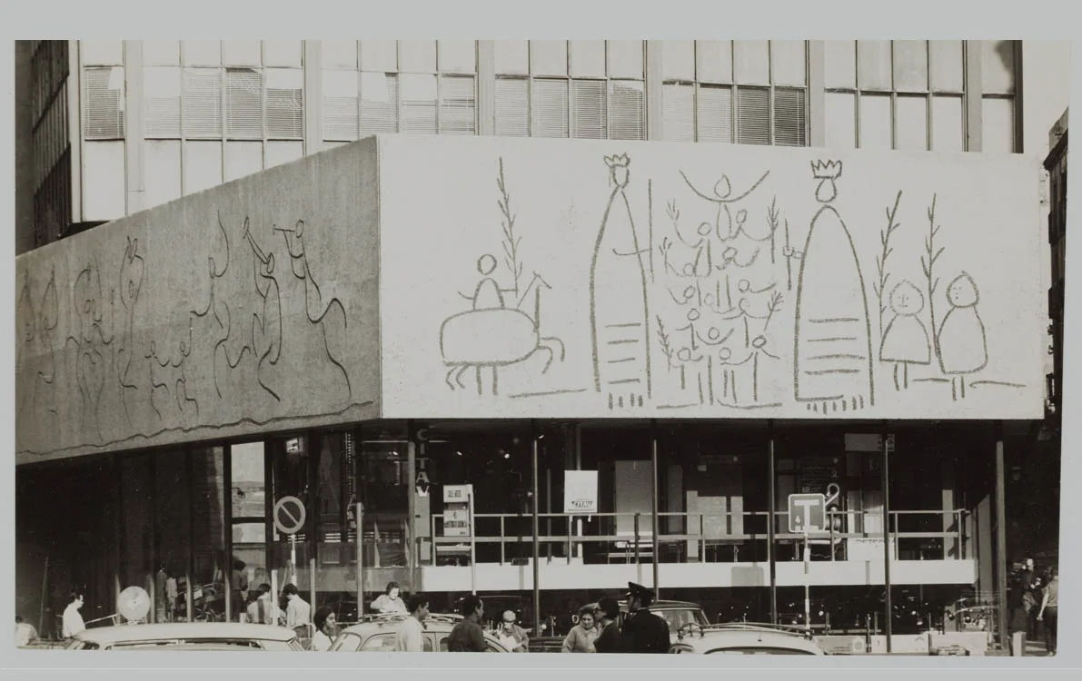 COAC friezes based on Picasso’s drawings; photograph by Lucien Clergue, 1968.