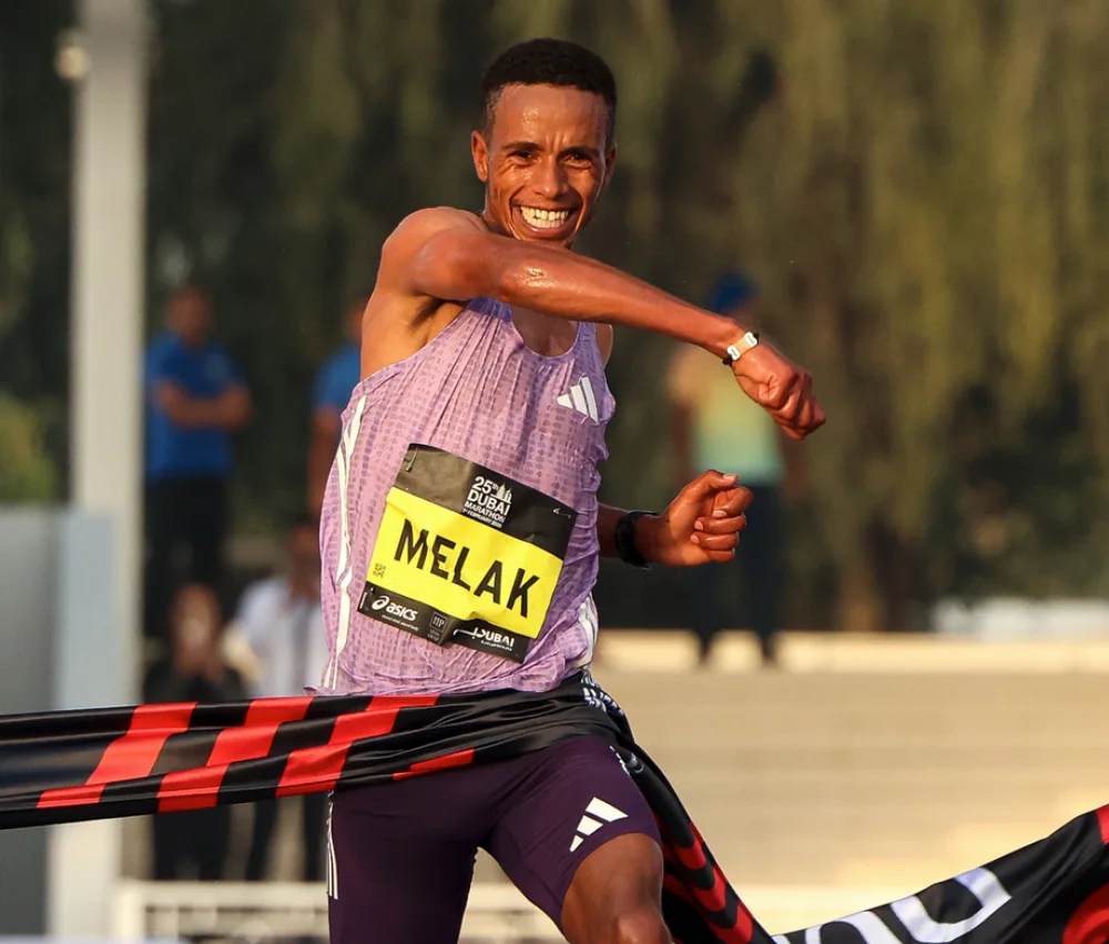 Der Zieleinlauf beim Dubai Marathon 2026.