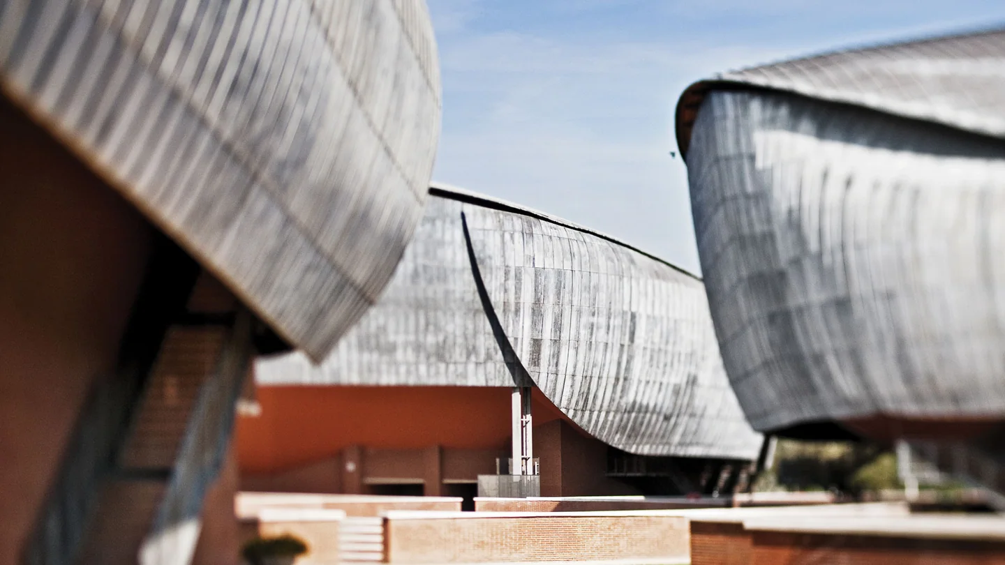 I tetti curvi dell’Auditorium Parco della Musica, sede principale della Festa.